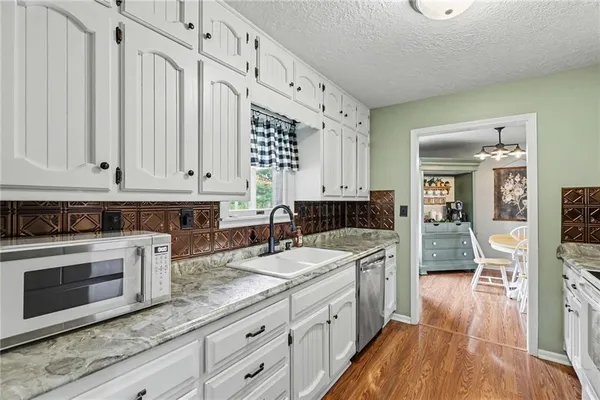 $430,000 | 26408 East 227 Street, Harrisonville, MO 64701