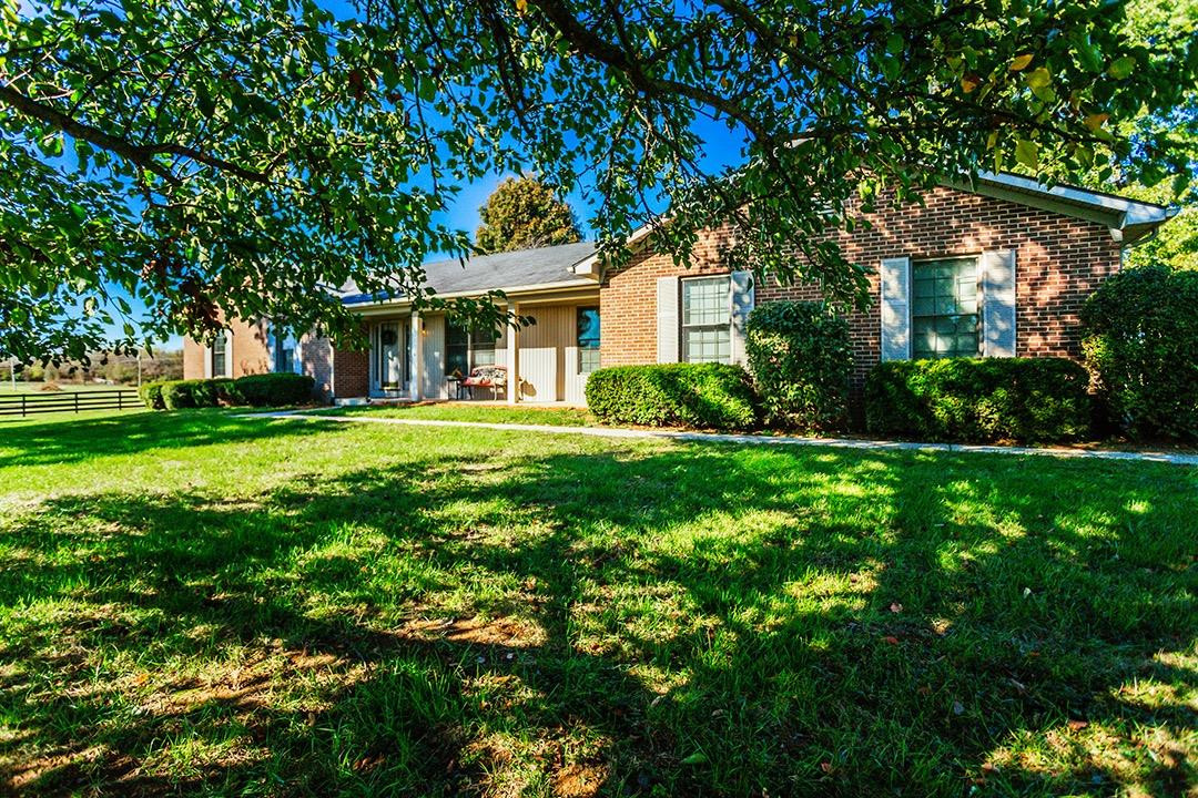 105 Lake Country Road Nicholasville, KY 40356 - Photo 2 of 43 Photo 2