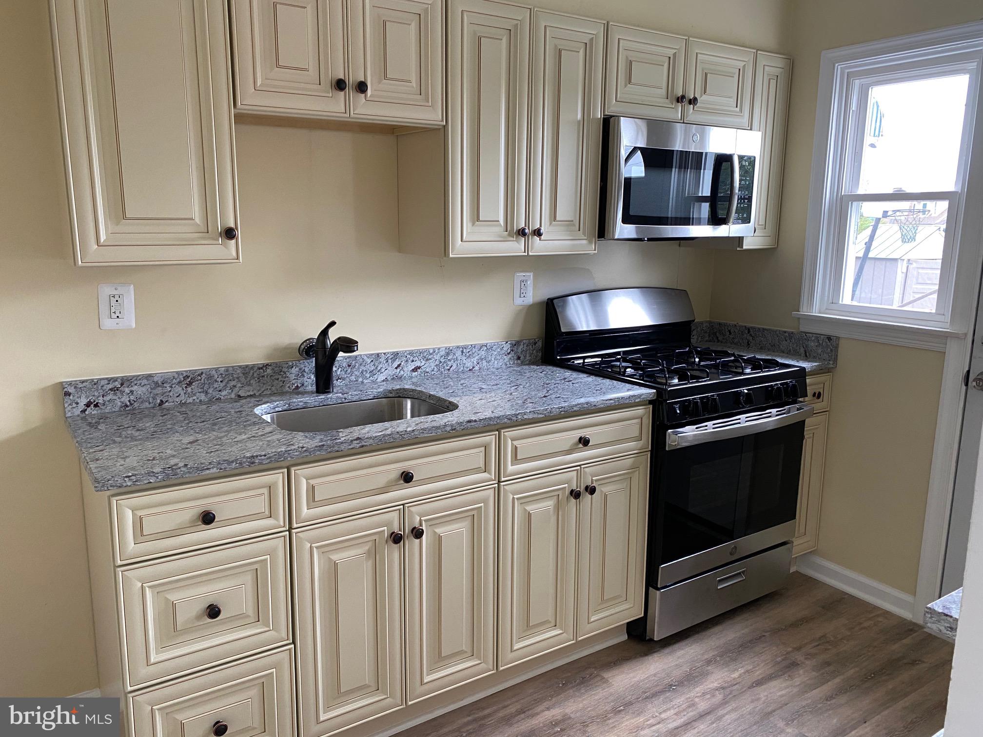 8522 Kavanagh Road Baltimore, MD 21222 - Photo 5 of 18 Kitchen