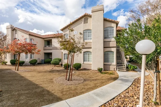 $270,000 | 75 North Valle Verde Drive, Unit 321, Henderson, NV 89074