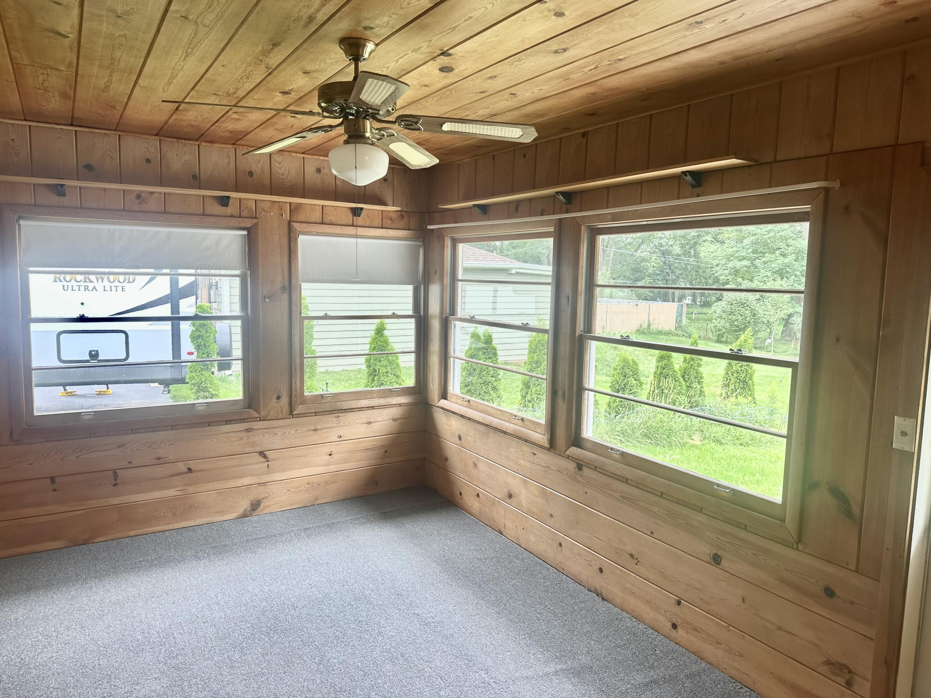 Three season porch