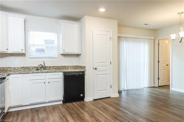 $1,665 | 366 Armistead Court, Burlington, NC 27217