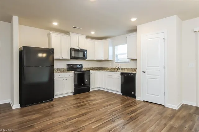 $1,665 | 366 Armistead Court, Burlington, NC 27217