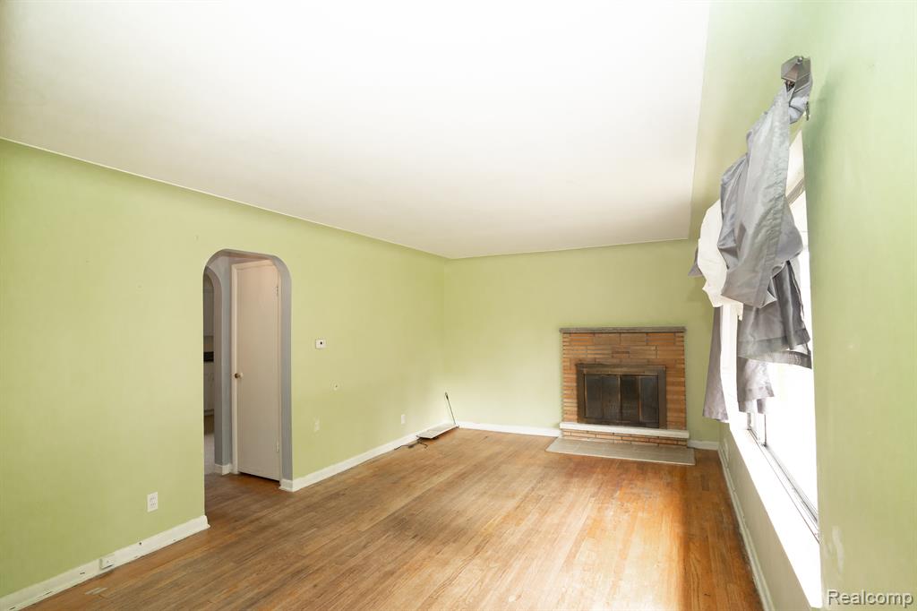 5122 West Bristol Road Flint, MI 48507 - Photo 2 of 31