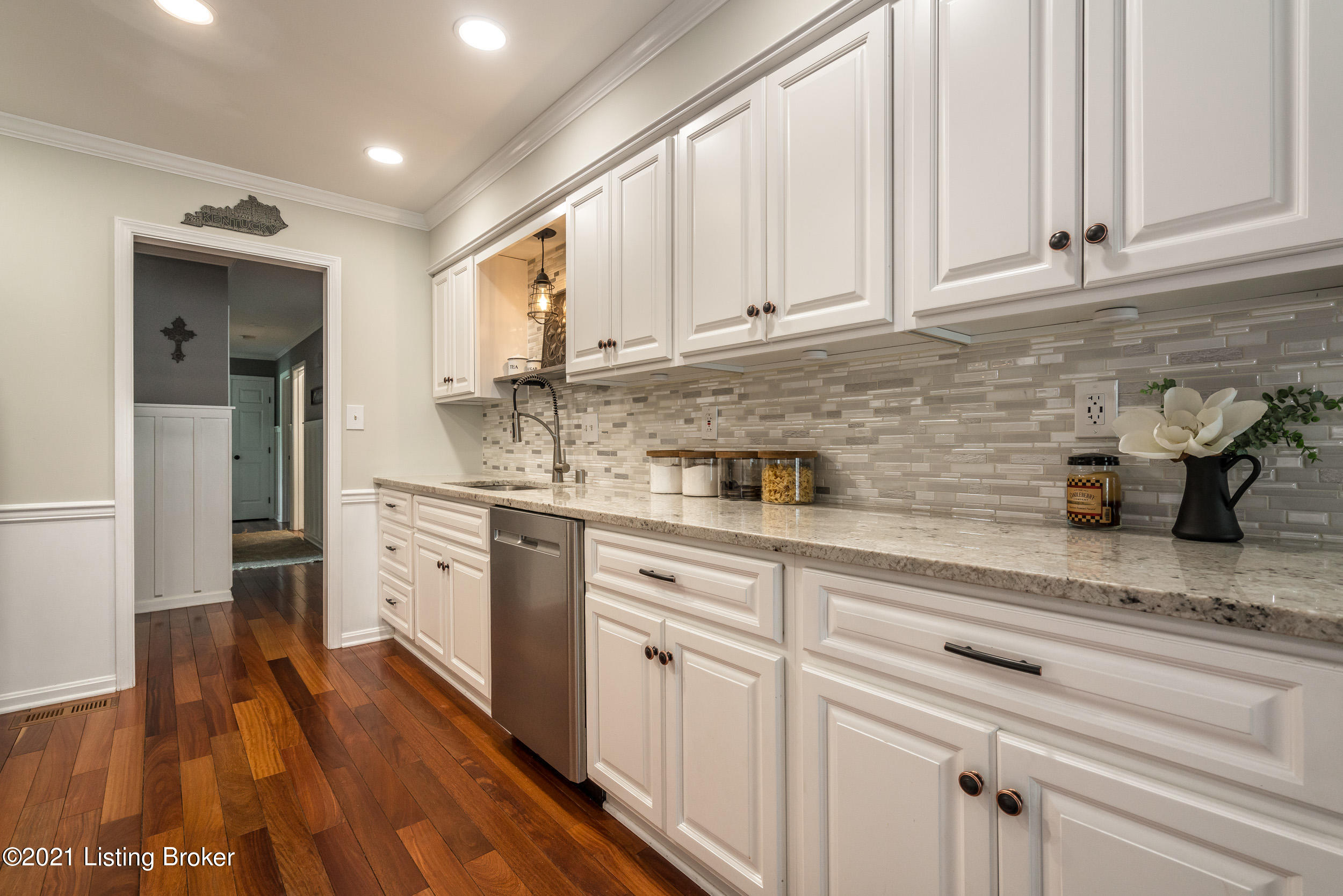 4718 Lowe Road Louisville, KY 40220 - Photo 21 of 63 4718 Lowe Road-21