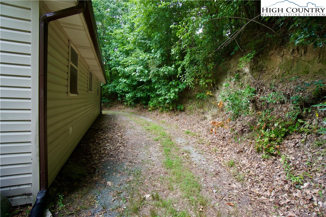 293 Rush Branch Road Sugar Grove, NC 28679 - Photo 33 of 42 Gallery Image 33