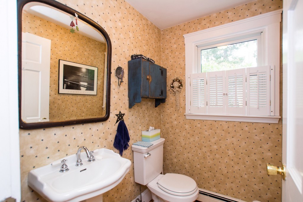 328 Florence Road Waltham, MA 02453 - Photo 11 of 25 Gallery Image 11