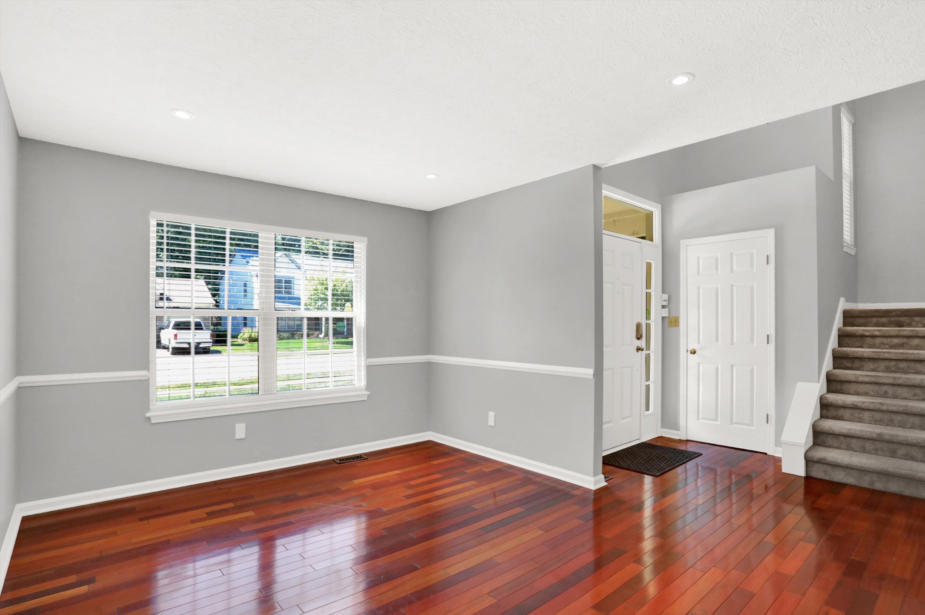 5859 Manning Road Indianapolis, IN 46228 - Photo 3 of 36 Gallery Image 3