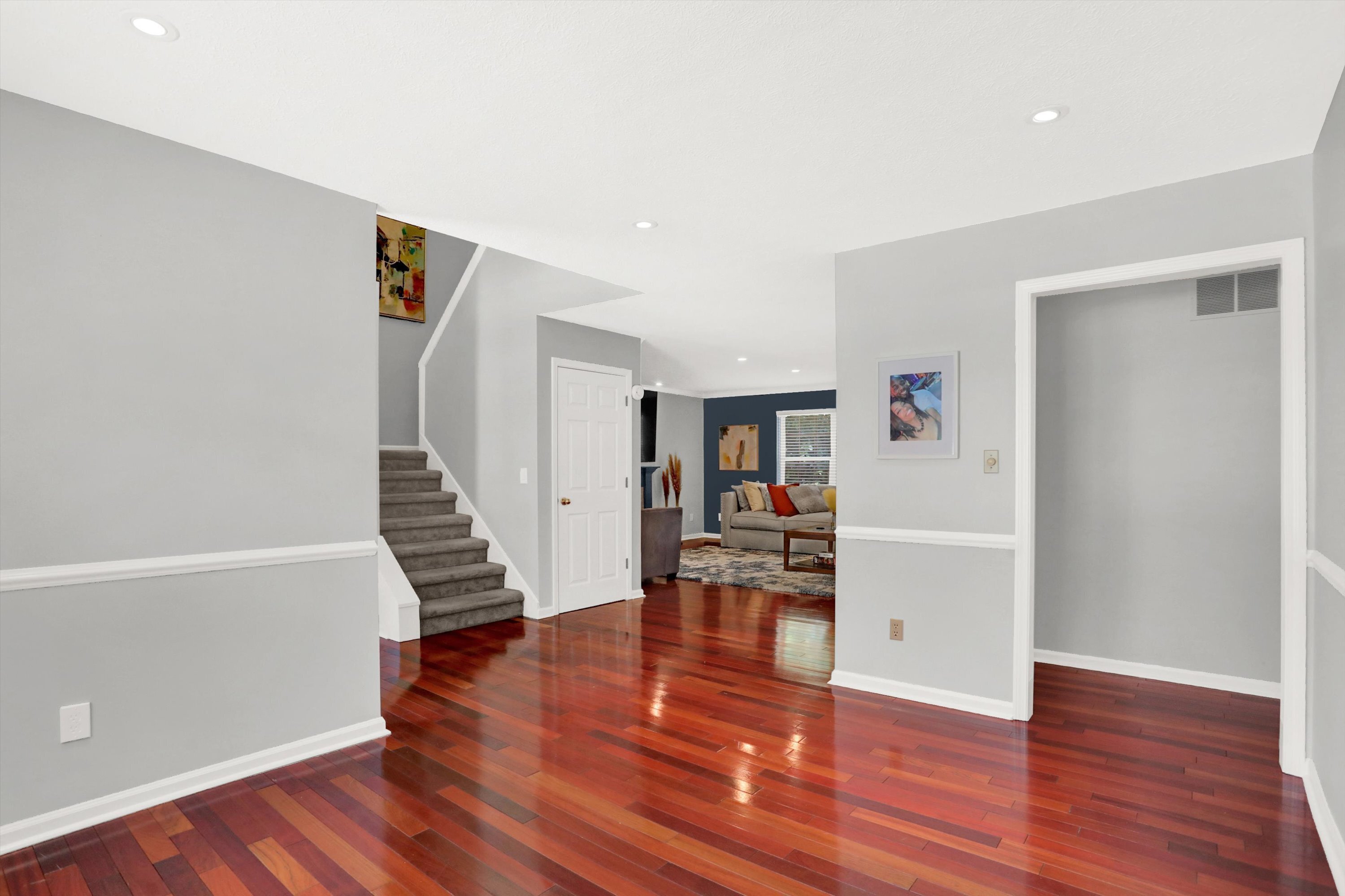 5859 Manning Road Indianapolis, IN 46228 - Photo 4 of 36 Gallery Image 4