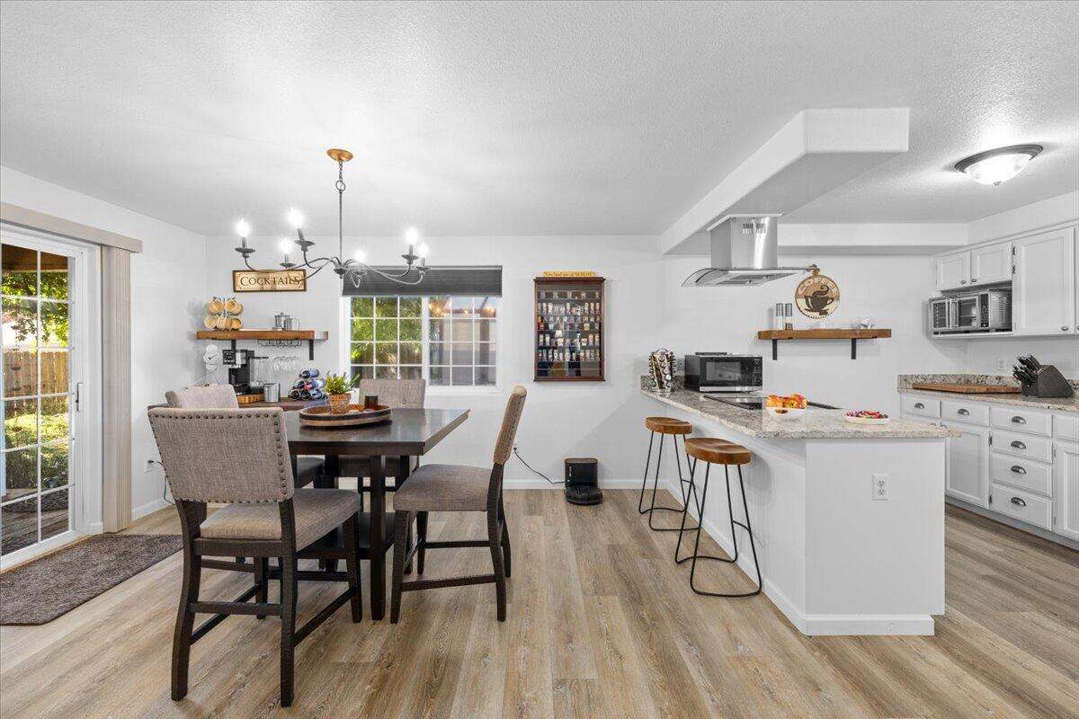 1060 Hopkins Road Central Point, OR 97502 - Photo 9 of 27 12-CI_6254