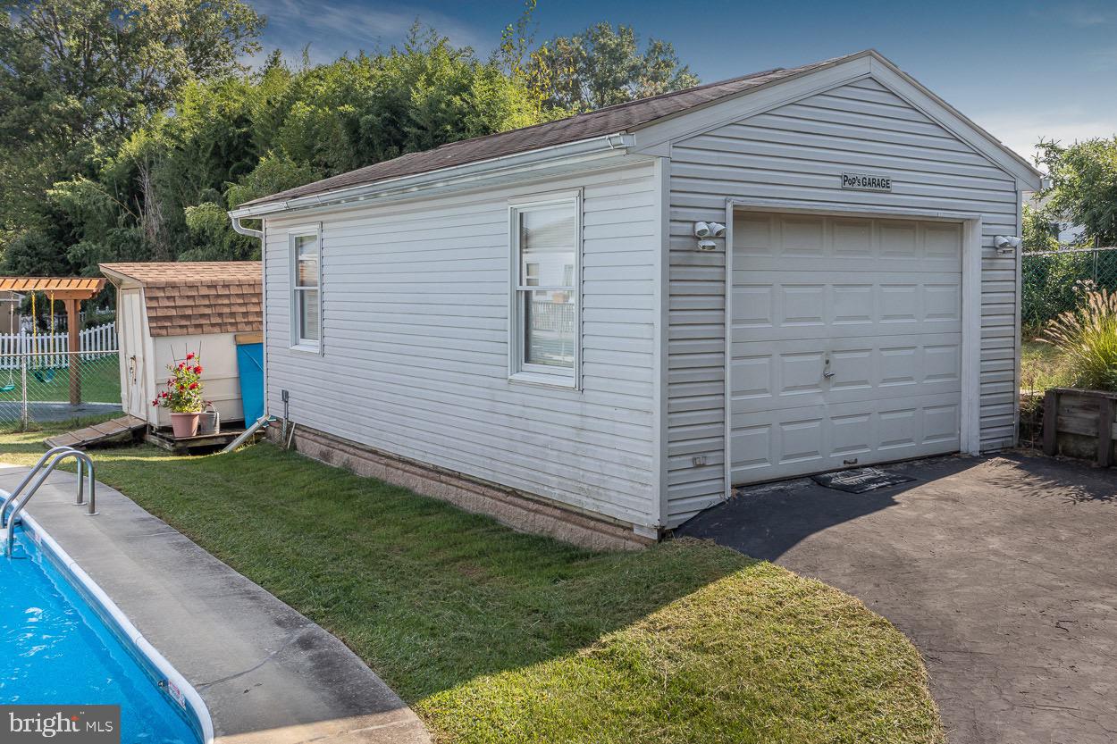 9201 Sandra Park Road Perry Hall, MD 21128 - Photo 35 of 54