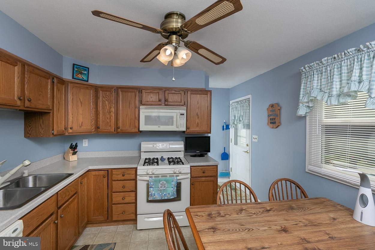 9201 Sandra Park Road Perry Hall, MD 21128 - Photo 5 of 54
