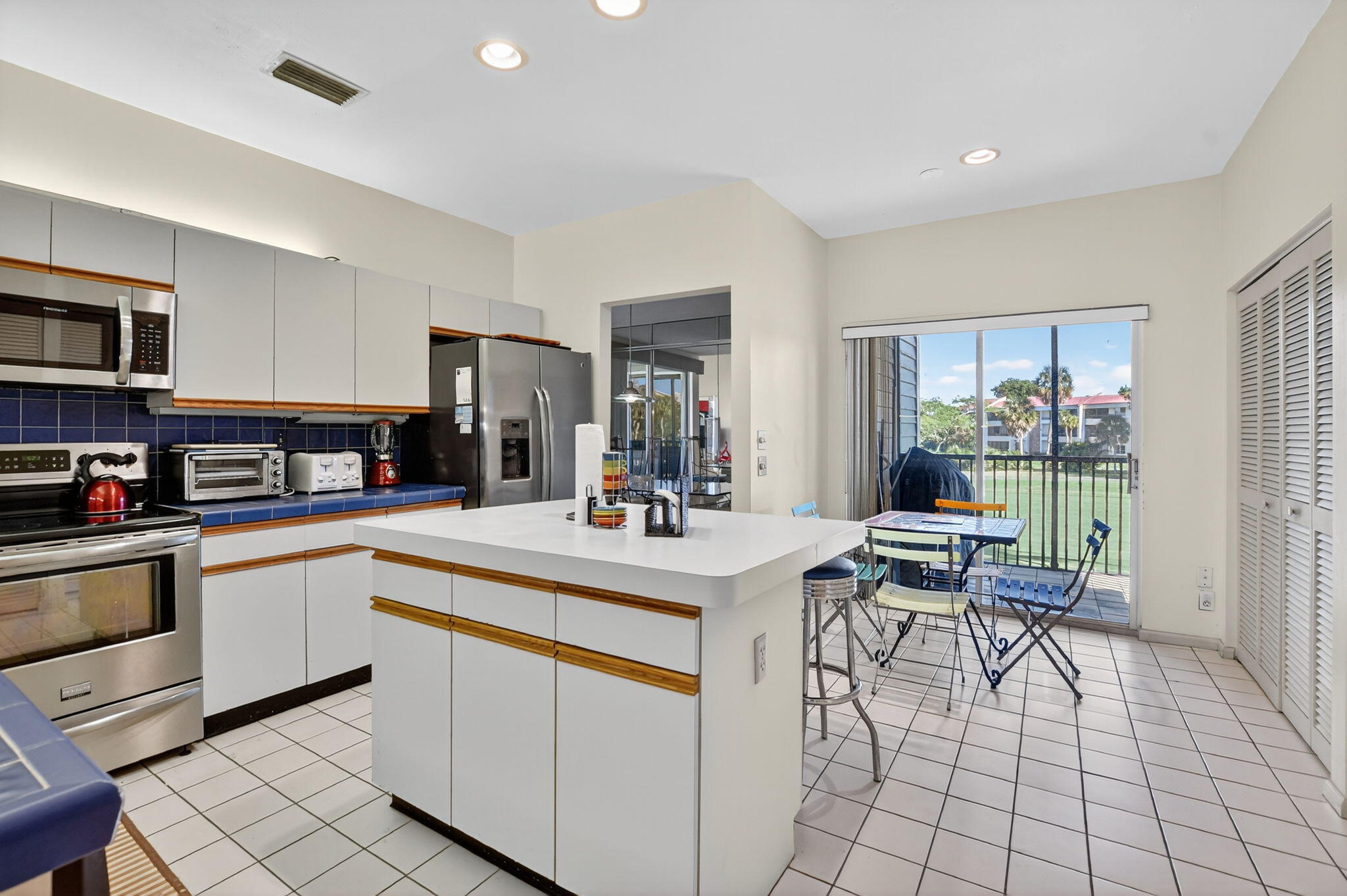 7623 Cinebar Drive, Unit 30U Boca Raton, FL 33433 - Photo 17 of 86 17-web-or-mls-DSC_3093