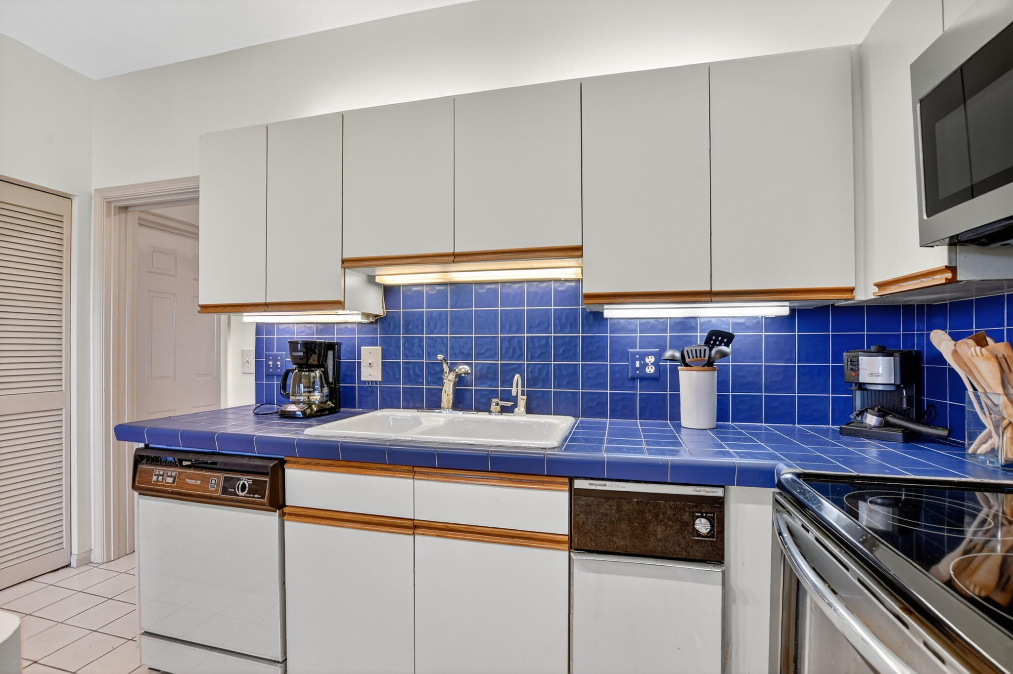 7623 Cinebar Drive, Unit 30U Boca Raton, FL 33433 - Photo 21 of 86 21-web-or-mls-DSC_3110