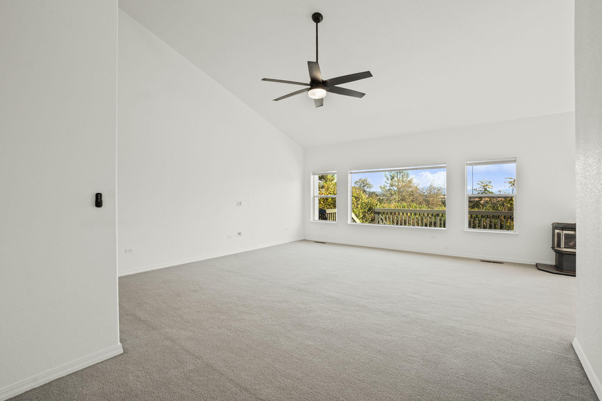 3154 Riesling Path Redding, CA 96001 - Photo 6 of 44 6-web-or-mls-BiggerFlow Real Estate Medi