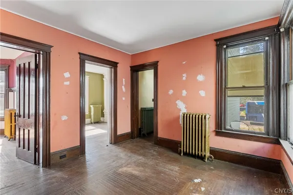 $139,900 | 80 East Utica Street, Oswego, NY 13126