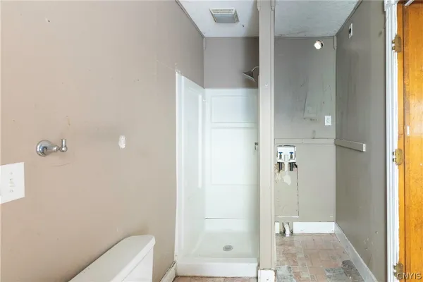 $139,900 | 80 East Utica Street, Oswego, NY 13126