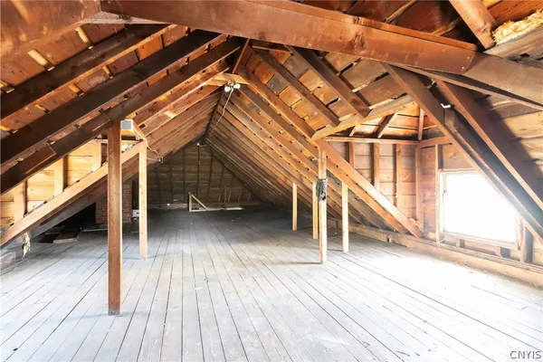 $139,900 | 80 East Utica Street, Oswego, NY 13126