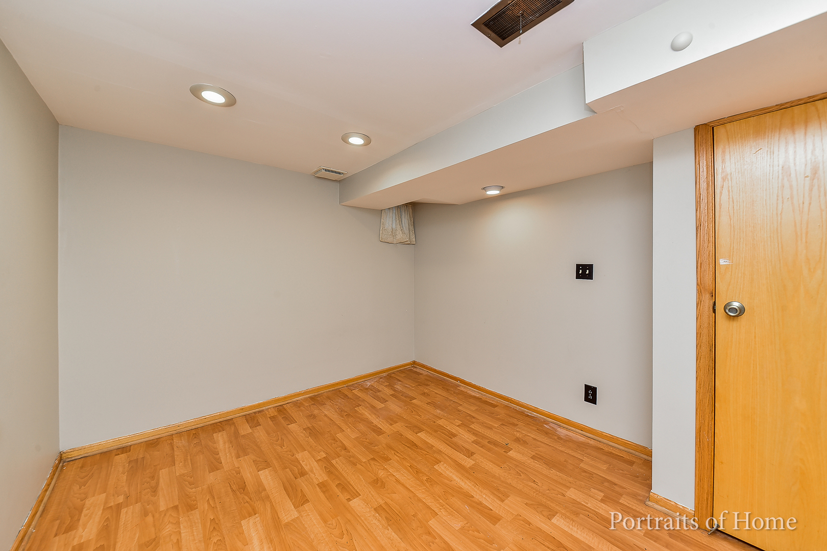 437 Austin Street Downers Grove, IL 60515 - Photo 11 of 16 a view of empty room
