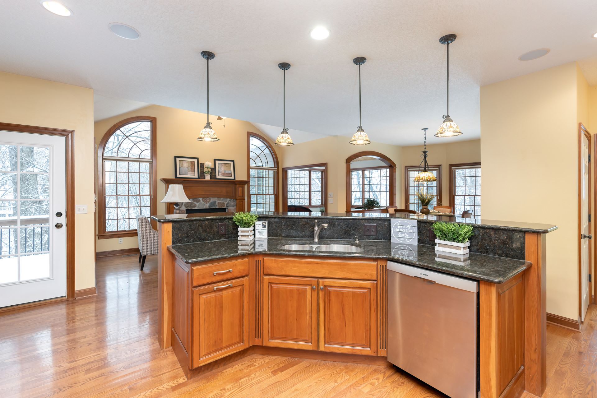 6740 Little Cabin Road Bettendorf, IA 52722 - Photo 13 of 39 Gallery Image 13