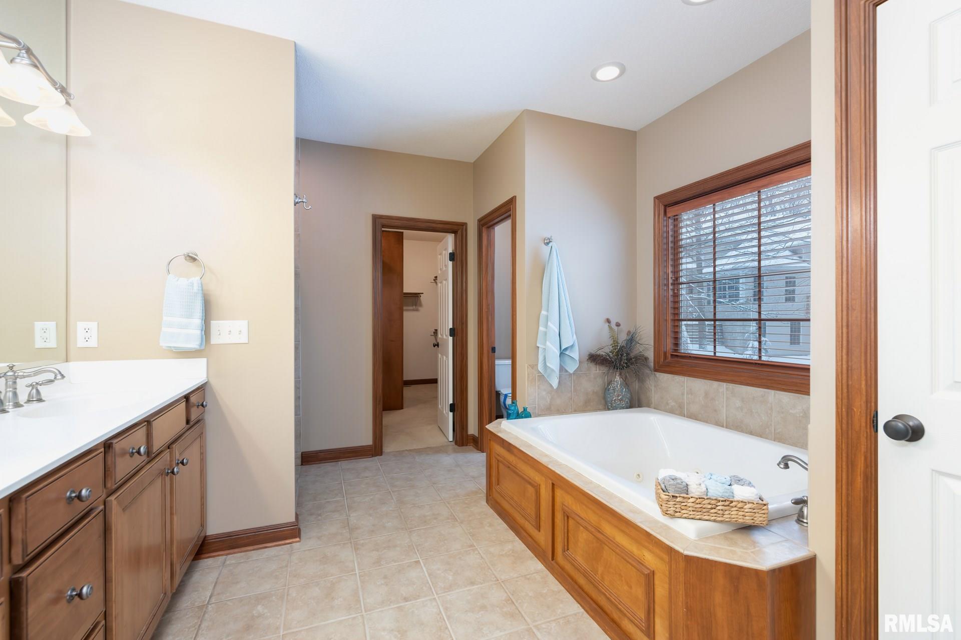 6740 Little Cabin Road Bettendorf, IA 52722 - Photo 24 of 39 Gallery Image 24