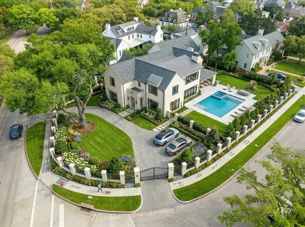 $3,850,000 | 1811 Kirby Drive, Houston, TX 77019