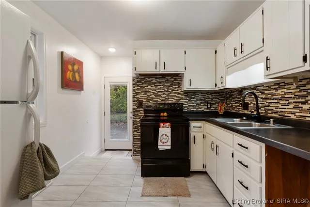 $195,000 | 902 Assembly Road, Jeffersonville, IN 47130