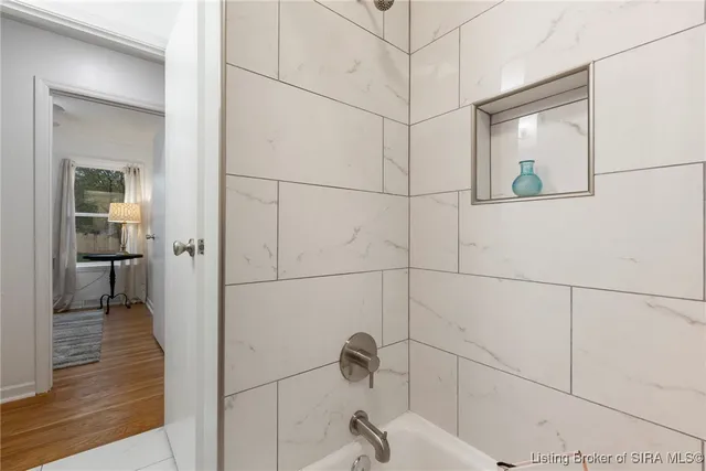 $195,000 | 902 Assembly Road, Jeffersonville, IN 47130