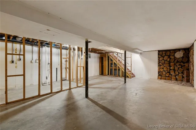 $195,000 | 902 Assembly Road, Jeffersonville, IN 47130