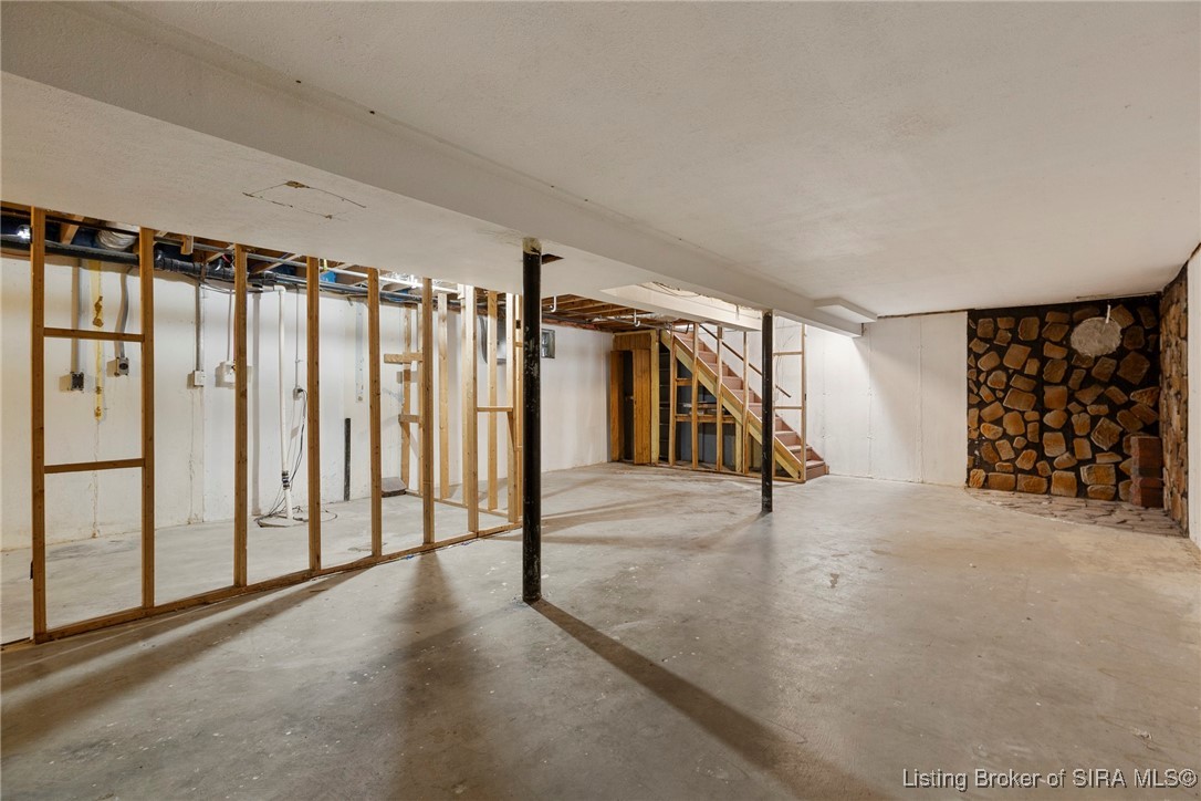 902 Assembly Road Jeffersonville, IN 47130 - Photo 32 of 41