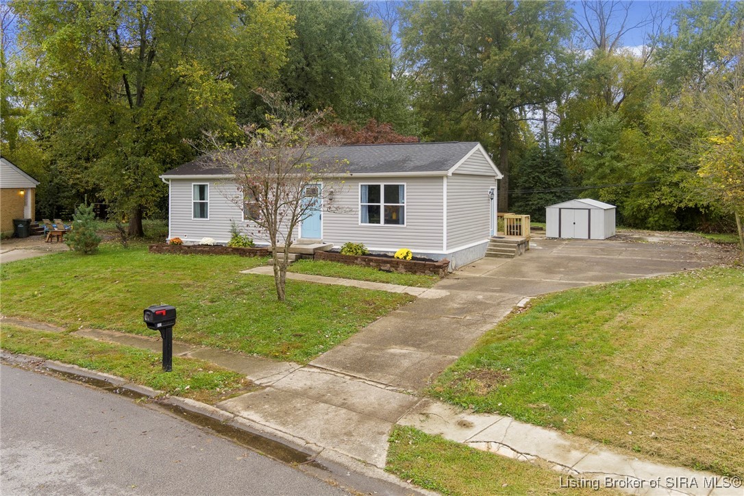 902 Assembly Road Jeffersonville, IN 47130 - Photo 5 of 41