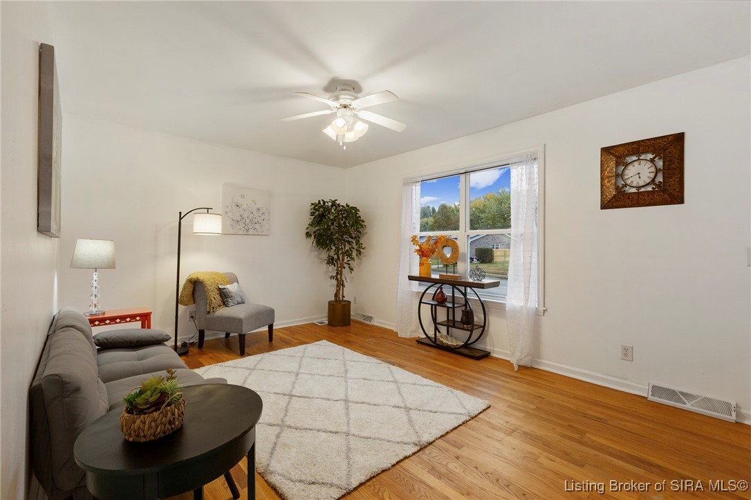 902 Assembly Road Jeffersonville, IN 47130 - Photo 9 of 41