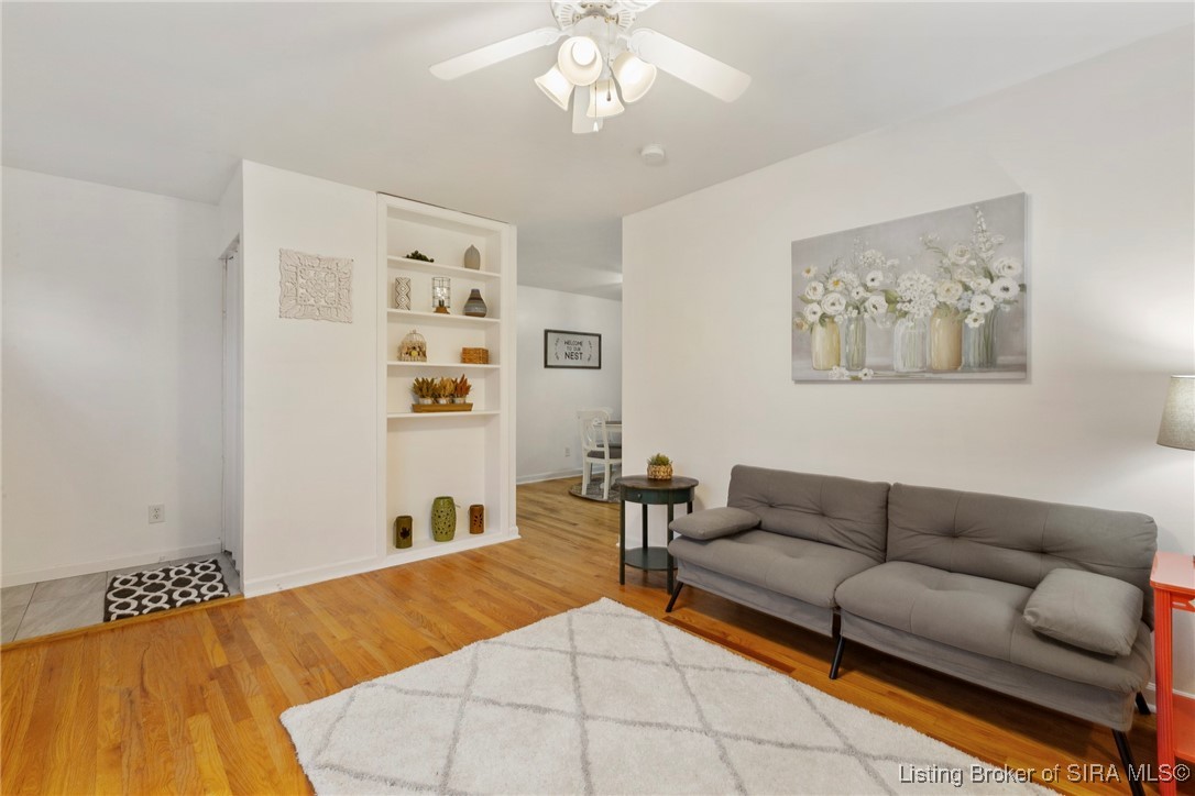 902 Assembly Road Jeffersonville, IN 47130 - Photo 10 of 41