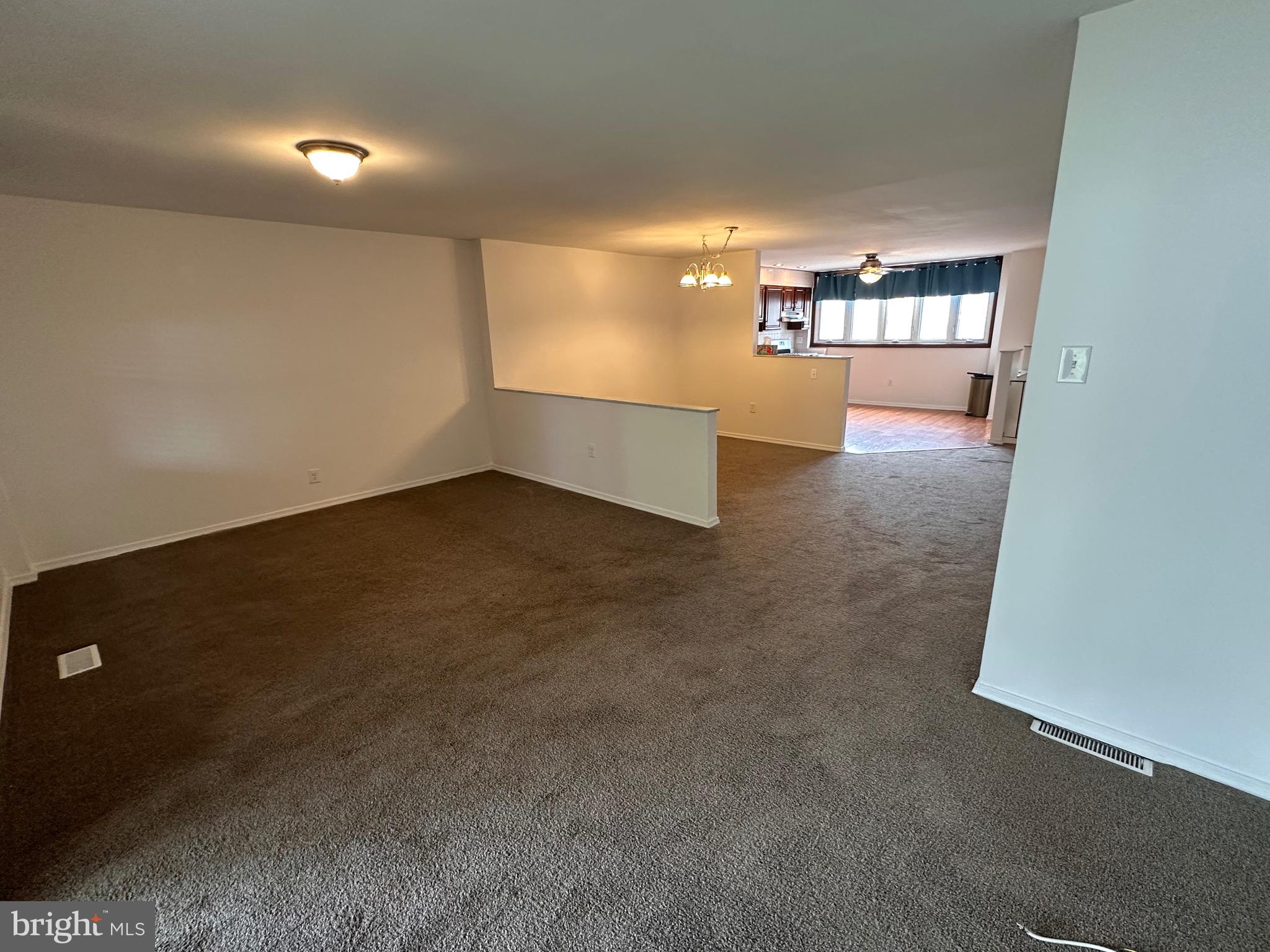12032 Millbrook Road Philadelphia, PA 19154 - Photo 13 of 43
