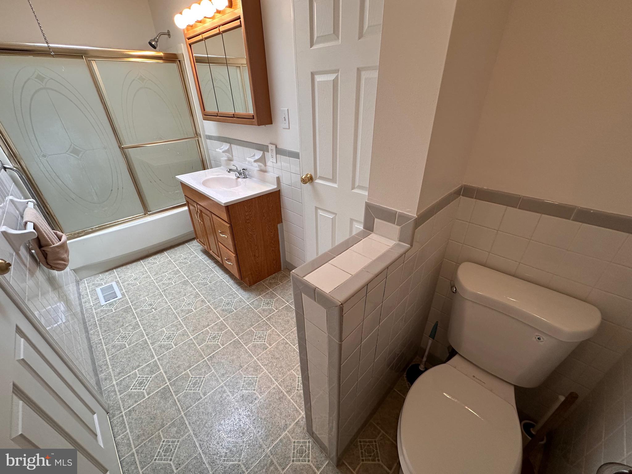 12032 Millbrook Road Philadelphia, PA 19154 - Photo 30 of 43
