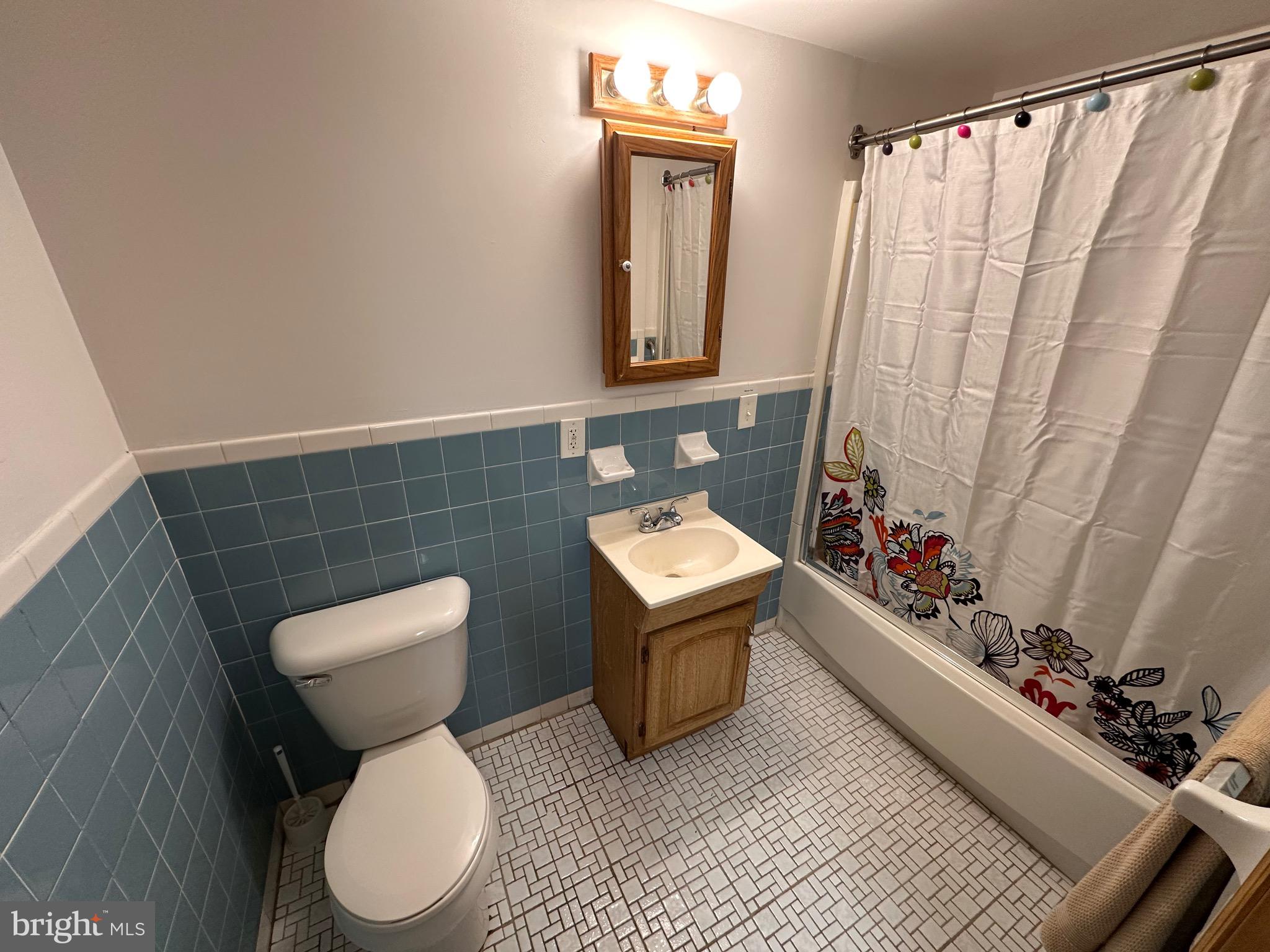 12032 Millbrook Road Philadelphia, PA 19154 - Photo 38 of 43