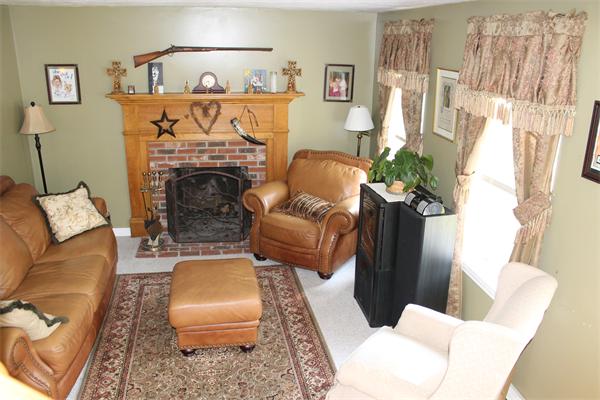 50 Downs Road Douglas, MA 01516 - Photo 6 of 16 Gallery Image 6