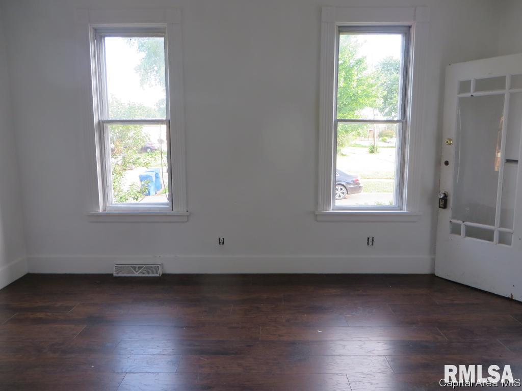 419 Union Street Springfield, IL 62702 - Photo 4 of 10