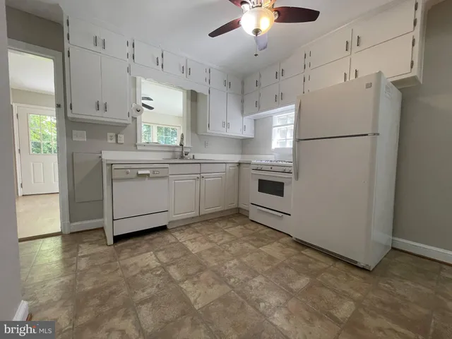 $2,950 | 5817 Kingswood Road, Bethesda, MD 20814