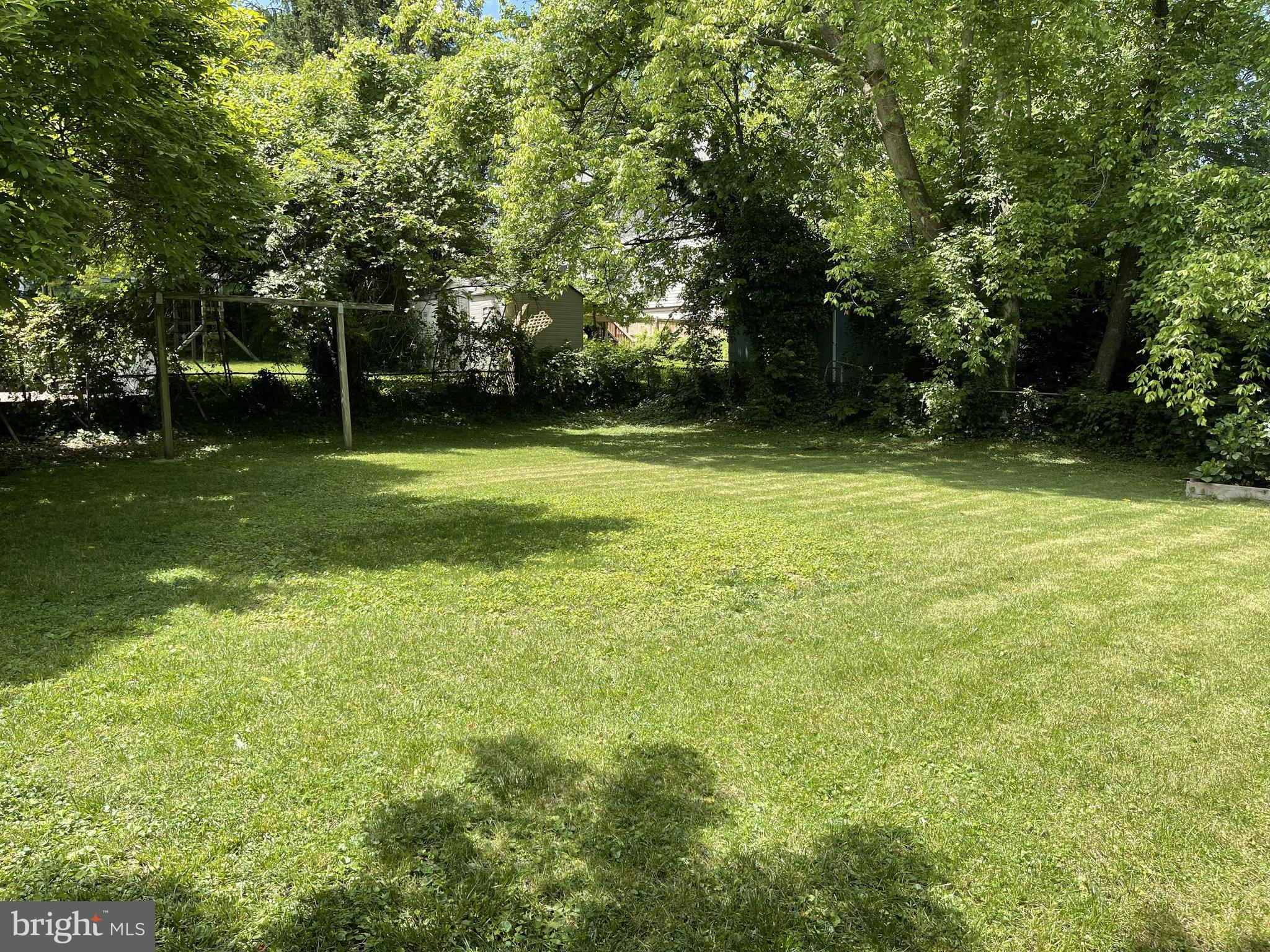 5817 Kingswood Road Bethesda, MD 20814 - Photo 32 of 40 a view of a yard with a trees