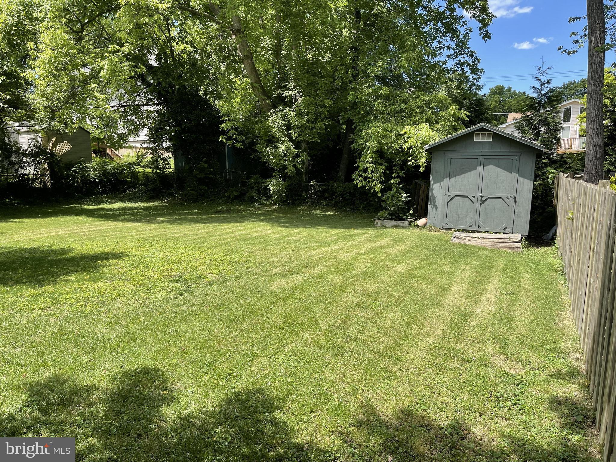 5817 Kingswood Road Bethesda, MD 20814 - Photo 36 of 40 a view of a back yard
