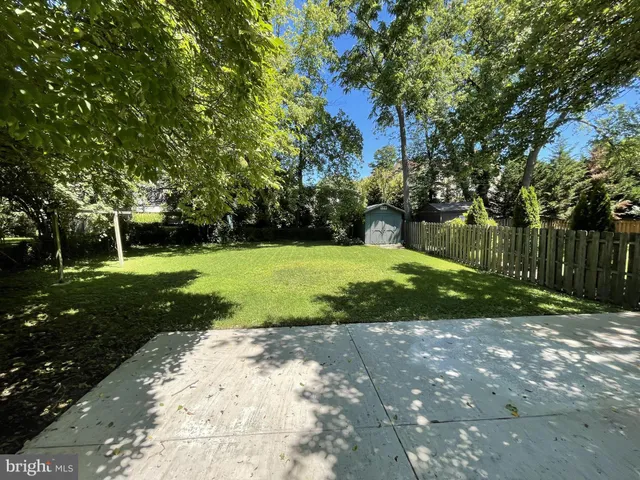 $2,950 | 5817 Kingswood Road, Bethesda, MD 20814