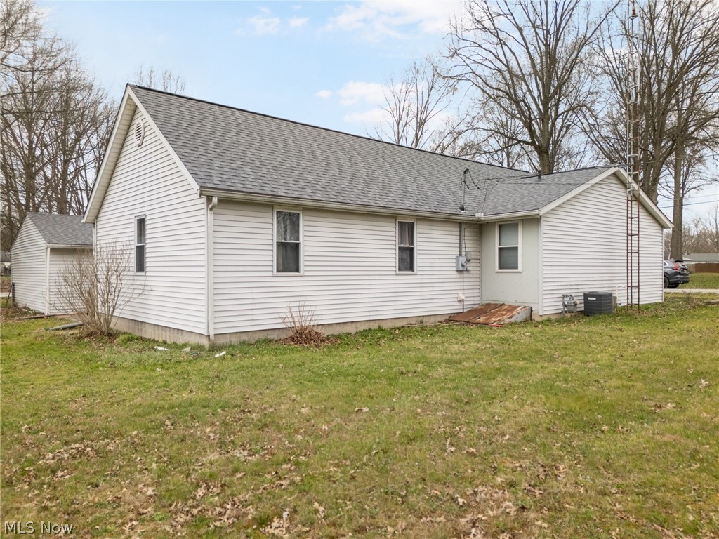 12032 Mercer Road Northeast Alliance, OH 44601 - Photo 22 of 31 Gallery Image 22