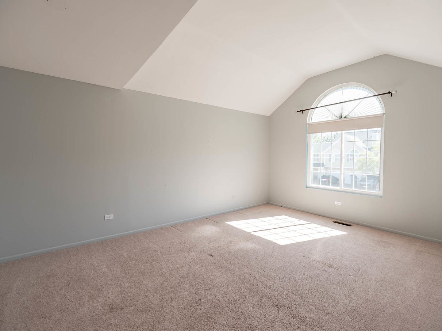 2214 Colorado Avenue, Unit 2214 Elgin, IL 60123 - Photo 8 of 14 an empty room with windows