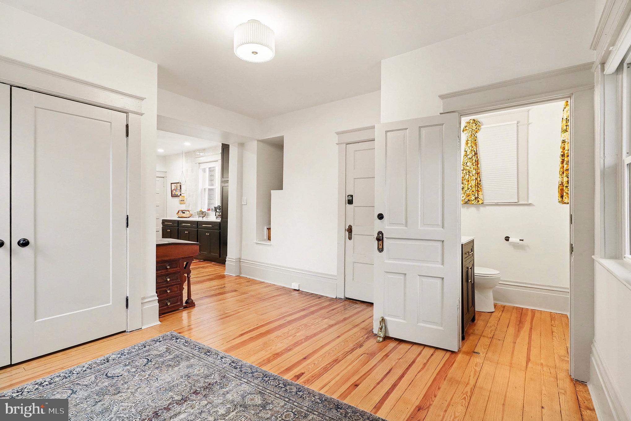 24 East Orange Street Lititz, PA 17543 - Photo 12 of 36