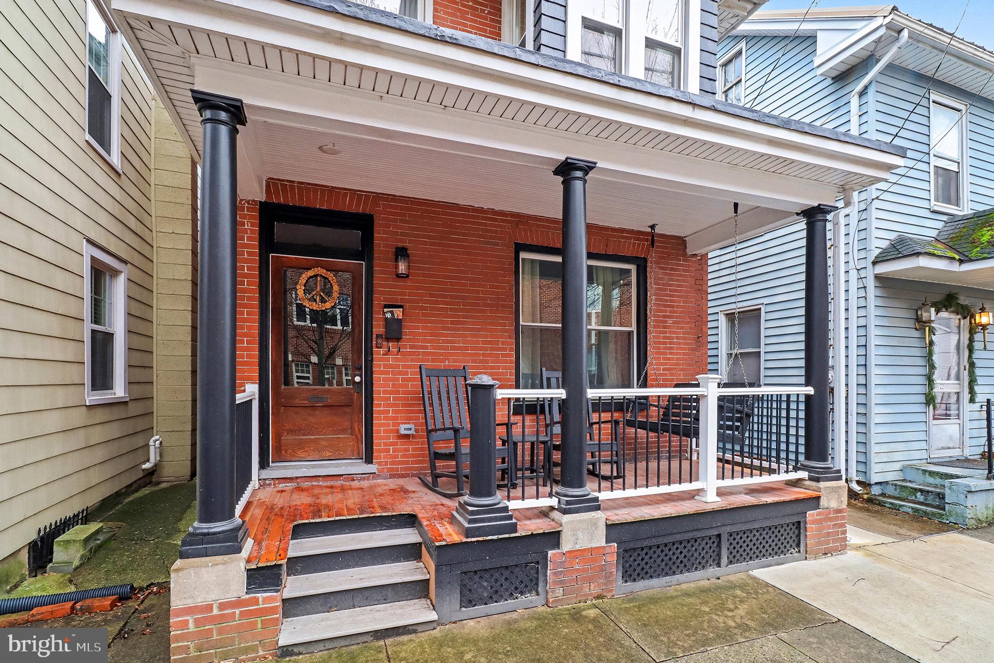 24 East Orange Street Lititz, PA 17543 - Photo 2 of 36