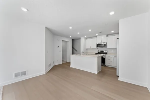 $324,985 | 14990 Adare Way, Rosemount, MN 55068