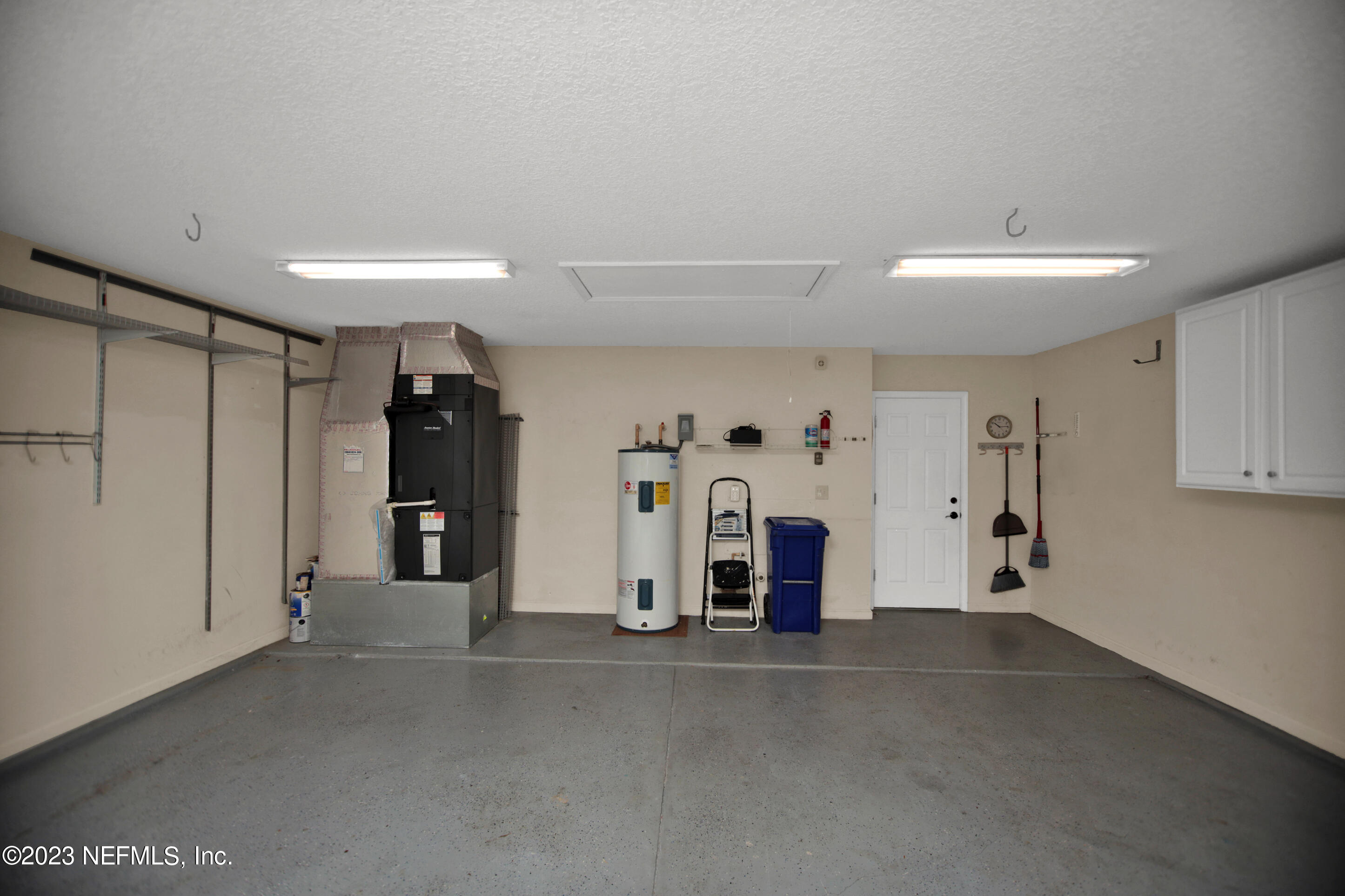 944 Oxford Drive St. Augustine, FL 32084 - Photo 46 of 58 GARAGE