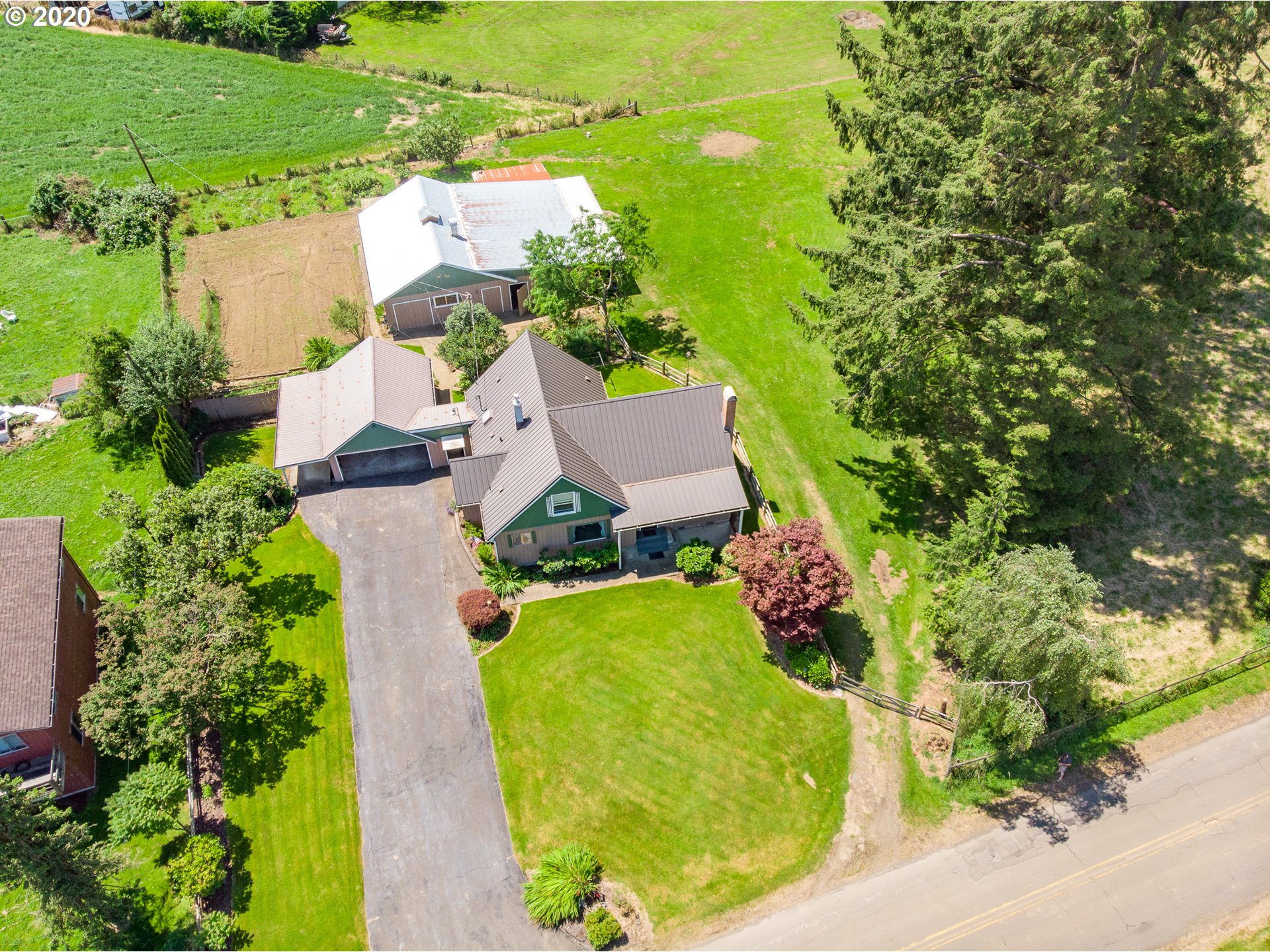 3145 Gienger Road Tillamook, OR 97141 - Photo 2 of 32