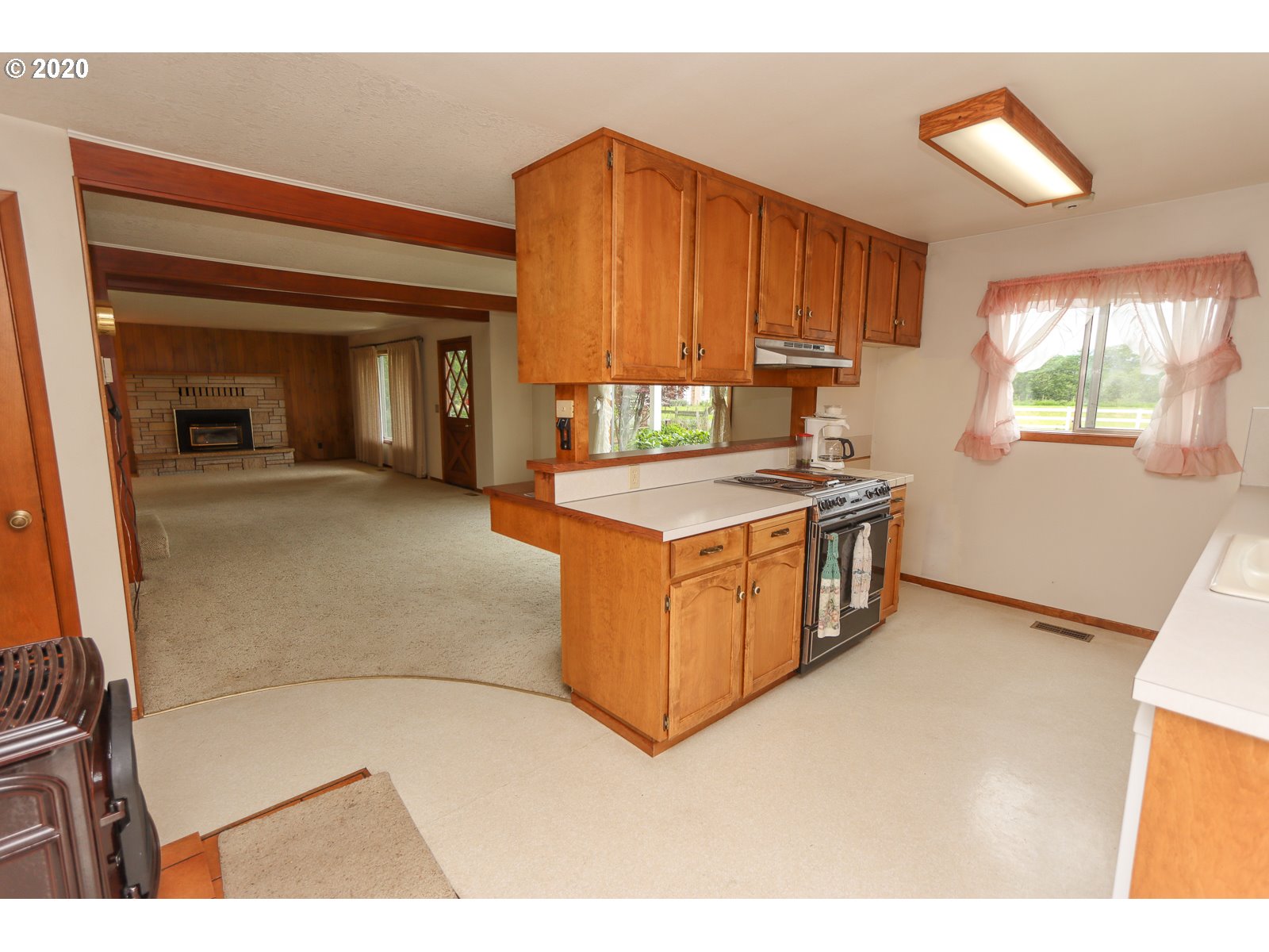 3145 Gienger Road Tillamook, OR 97141 - Photo 13 of 32